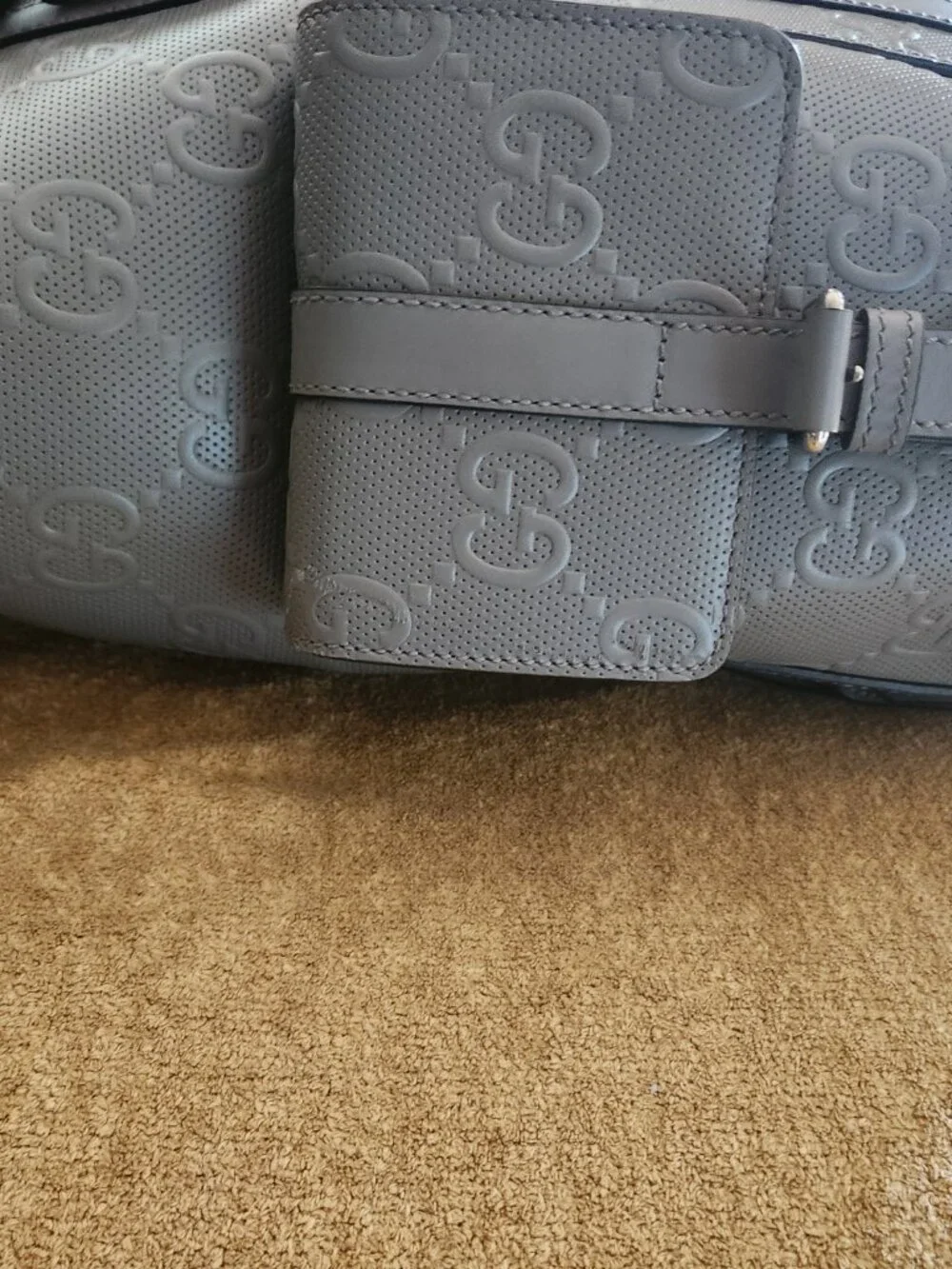 Gucci measures 72